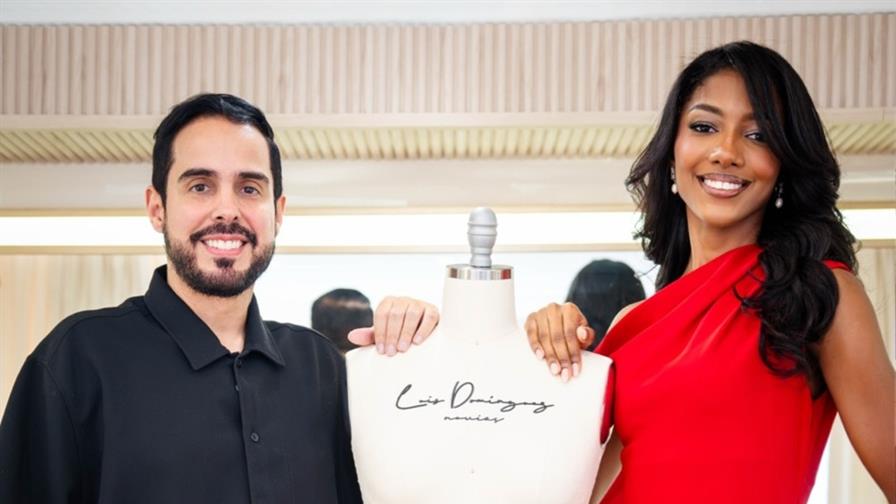Luis Domínguez vestirá a la representante de Islas Turcas y Caicos en Miss Universo Luis Domínguez vestirá a la representante de Islas Turcas y Caicos en Miss Universo