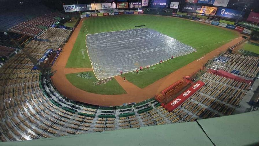 Suspenden por lluvia el partido Gigantes vs Licey en el Quisqueya Suspenden por lluvia el partido Gigantes vs Licey en el Quisqueya