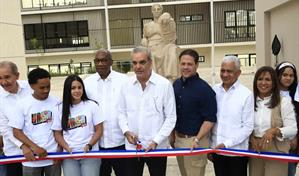 Abinader inaugura UASD en Cotuí con inversión de más de 1,200 millones de pesos