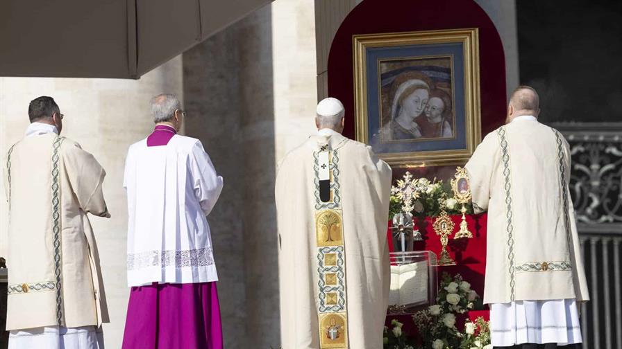 El papa canoniza a José Gregorio Hernández y Carmen Rendiles, primeros santos venezolanos