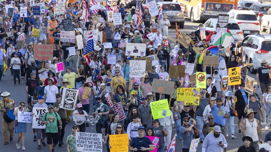 "No Kings": más de siete millones protestan en EE.UU. contra el "autoritarismo" de Trump "No Kings": más de siete millones protestan en EE.UU. contra el "autoritarismo" de Trump