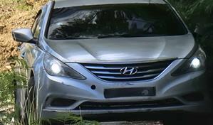 Hallan muertos a dos adolescentes de 16 y 15 años dentro de un vehículo encendido en Nagua