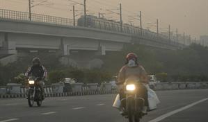 Una niebla tóxica asfixia a la capital de India