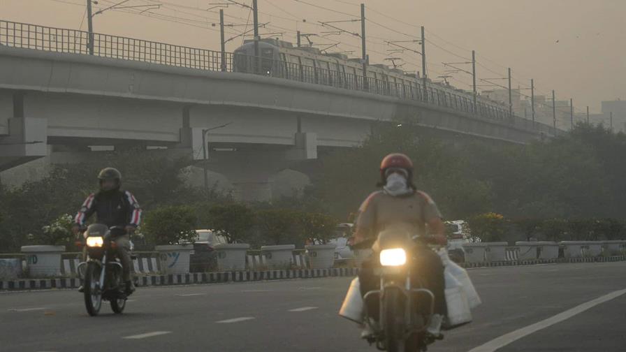 Una niebla tóxica asfixia a la capital de India Una niebla tóxica asfixia a la capital de India