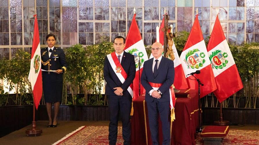 Perú ratifica embajador en España y destituye representantes ante la ONU, OEA y EE. UU. Perú ratifica embajador en España y destituye representantes ante la ONU, OEA y EE. UU.