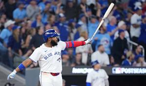 Vladimir Guerrero Jr. lleva a los Azulejos al séptimo juego