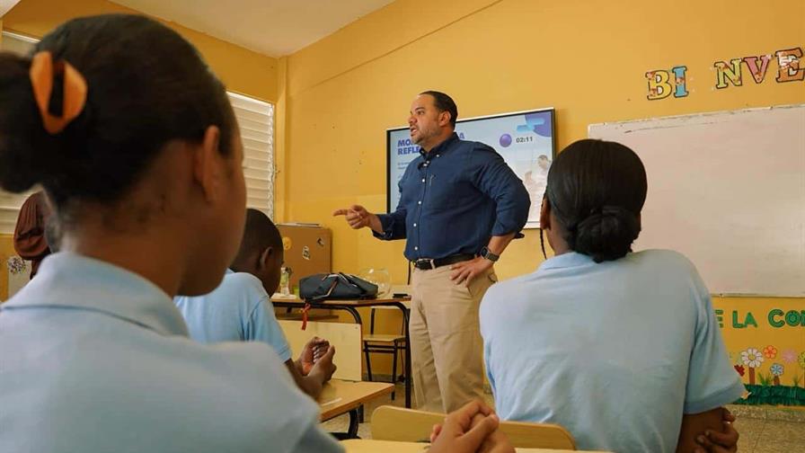 La bitácora del maestro: Crónicas constitucionales desde el aula pública (Clase 7) La bitácora del maestro: Crónicas constitucionales desde el aula pública (Clase 7)