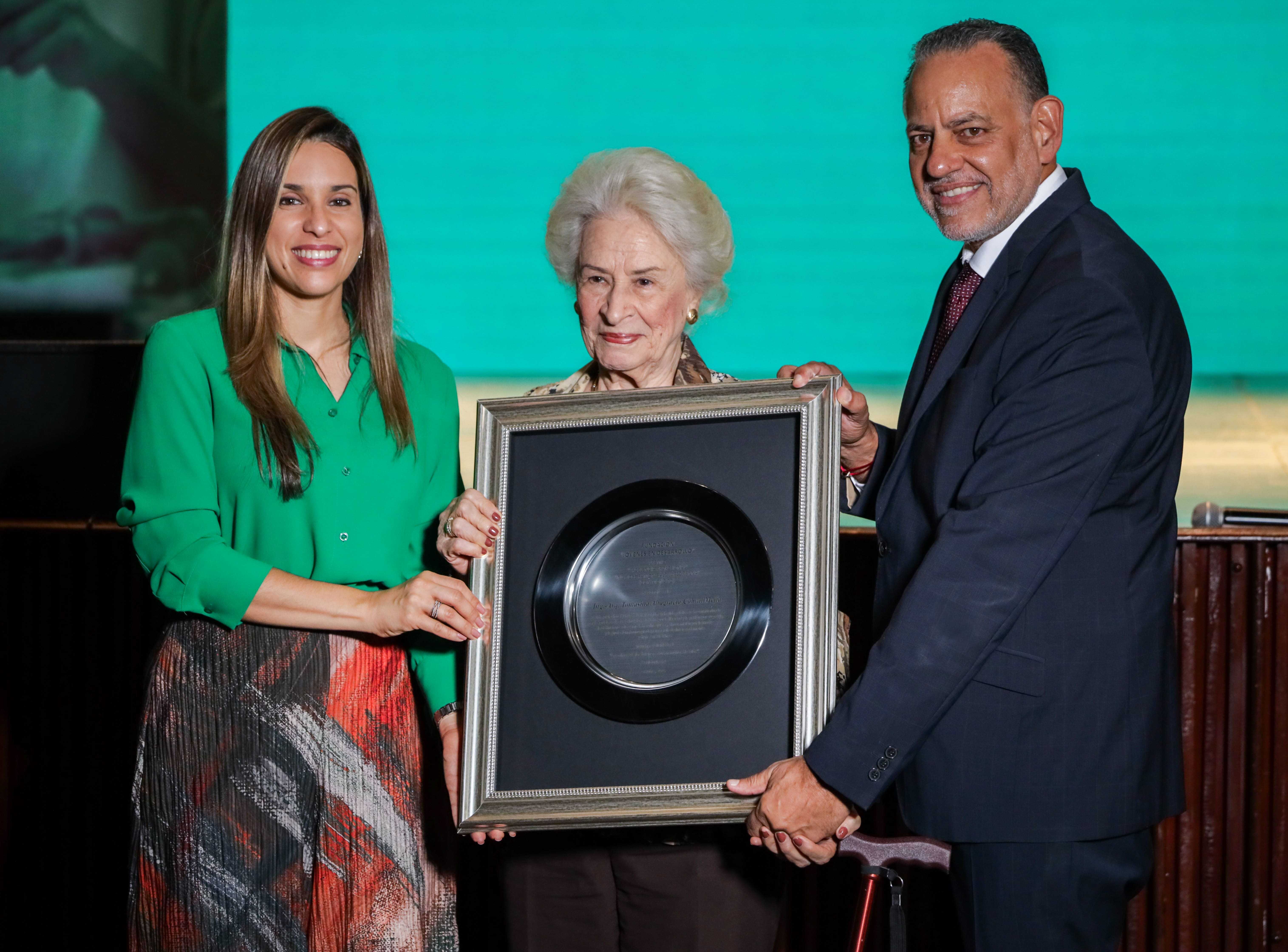La Fundación Jóvenes en Desarrollo premia excelencia de la arquitectura e ingeniería