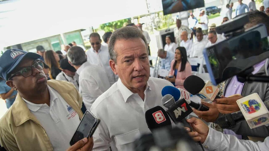 Gobierno destaca auge del cemento y anuncia alianza p&uacute;blico-privada para construcci&oacute;n