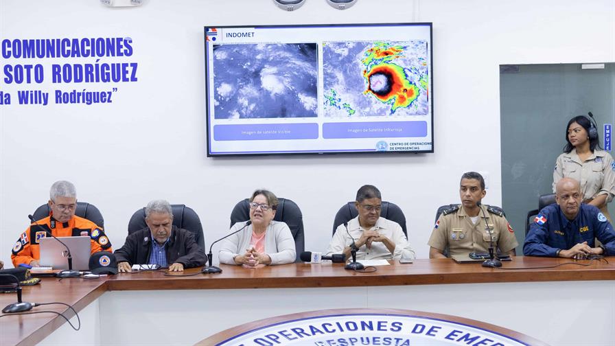 Gloria Ceballos: lluvias del sistema tropical comenzarán esta tarde y podrían extenderse al sábado Gloria Ceballos: lluvias del sistema tropical comenzarán esta tarde y podrían extenderse al sábado