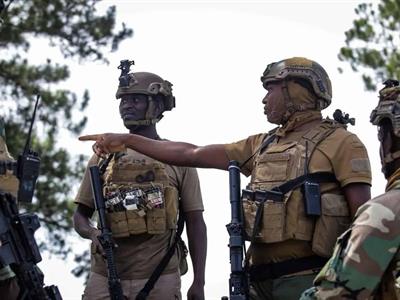 EE. UU. envía refuerzo de Marines a proteger su embajada en Haití