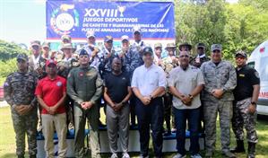 Cadetes de la Policía Nacional y FARD se imponen en competencia de tiro con pistola