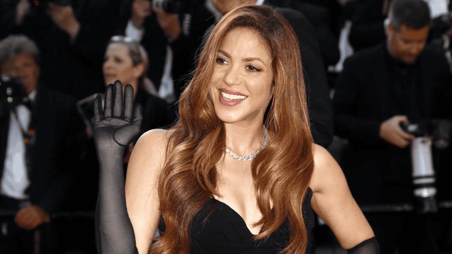 Shakira versionará varios temas para los aniversarios de dos de sus discos más conocidos Shakira versionará varios temas para los aniversarios de dos de sus discos más conocidos