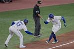 El jonrón de Springer lleva a los Blue Jays a la victoria sobre los Marineros y a la Serie Mundial