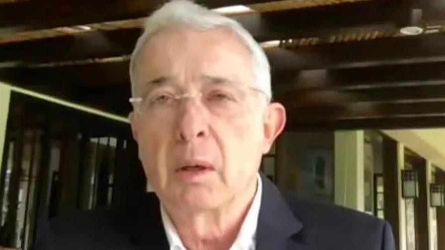 Tribunal de segunda instancia absuelve al expresidente Uribe por el delito de soborno Tribunal de segunda instancia absuelve al expresidente Uribe por el delito de soborno