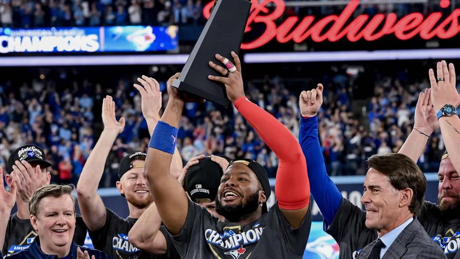 Vladimir Guerrero Jr. revela fue a orar antes del jonrón que cambió la historia de los Blue Jays Vladimir Guerrero Jr. revela fue a orar antes del jonrón que cambió la historia de los Blue Jays