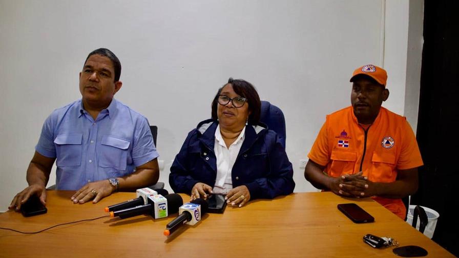 Barahona activa 650 brigadistas y 450 albergues ante lluvias por tormenta Melissa Barahona activa 650 brigadistas y 450 albergues ante lluvias por tormenta Melissa