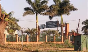 Un cubano deportado por EE. UU. a África está en huelga de hambre