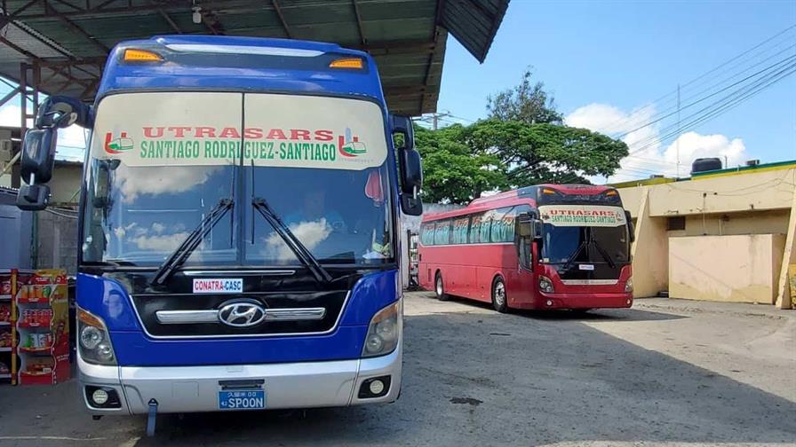 "Prohibido subir haitianos": comunicado de empresa de transporte desata polémica "Prohibido subir haitianos": comunicado de empresa de transporte desata polémica