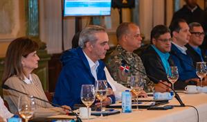 El Gobierno mantiene la suspensión de docencia y labores en las provincias en alerta roja
