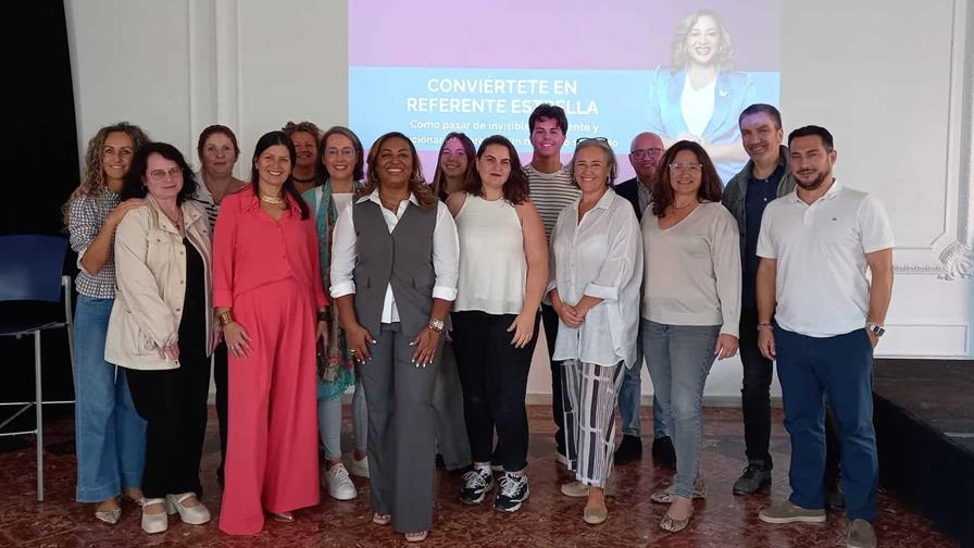 Irene Morillo concluye su gira europea con su libro “Conviértete en Referente Estrella Irene Morillo concluye su gira europea con su libro “Conviértete en Referente Estrella