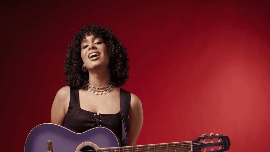 Ivy Negro prende fuego al alma con Tártaro, su primer álbum de estudio Ivy Negro prende fuego al alma con Tártaro, su primer álbum de estudio