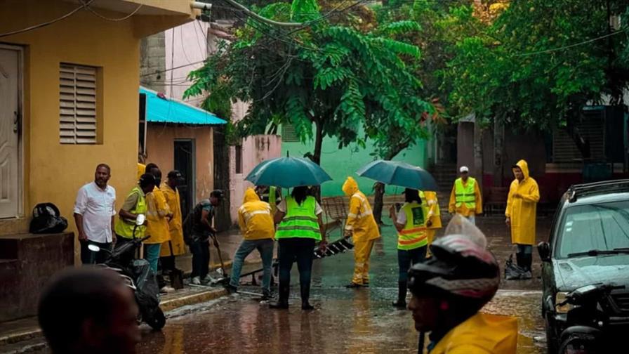 Autoridades realizan recorrido por sectores vulnerables del Distrito Nacional Autoridades realizan recorrido por sectores vulnerables del Distrito Nacional