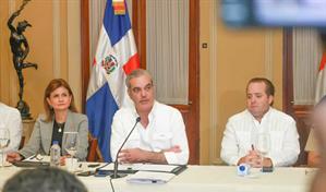 Lo más importante es salvar vidas, proclama Abinader ante paso de la tormenta Melissa