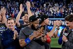 Vladimir Guerrero Jr. y una Serie Mundial en el nombre del padre; van ante los Dodgers el viernes