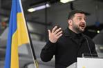 Zelenski dice que sus relaciones con Estados Unidos se han movido hacia el lado correcto
