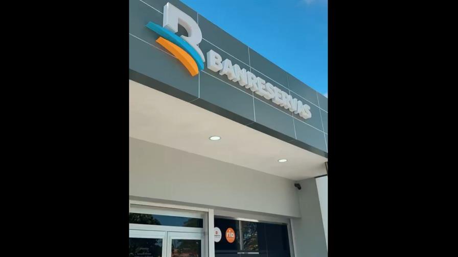 Aplazan coerción a dos empleados de Banreservas señalados por robo de RD$29 millones Aplazan coerción a dos empleados de Banreservas señalados por robo de RD$29 millones