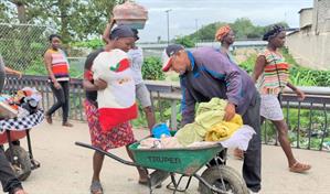 Autoridades dominicanas aplican vigilancia sanitaria en paso fronterizo por brote de cólera en Haití