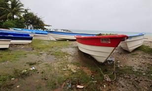 Se registran olas superiores a los nueve pies de altura este jueves en costa caribeña por Melissa