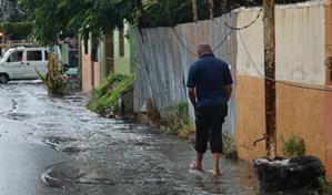 Comunidades de Baní y Ocoa se mantienen en alerta ante el paso de la tormenta Melissa