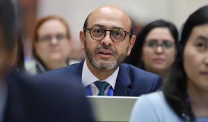 Dimite el presidente de las negociaciones del tratado global sobre plásticos de la ONU