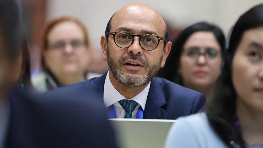 Dimite el presidente de las negociaciones del tratado global sobre plásticos de la ONU