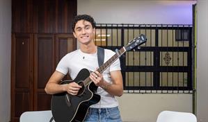 Ezequiel: el cantautor que conquistó Dominicana´s Got Talent con una canción sanadora