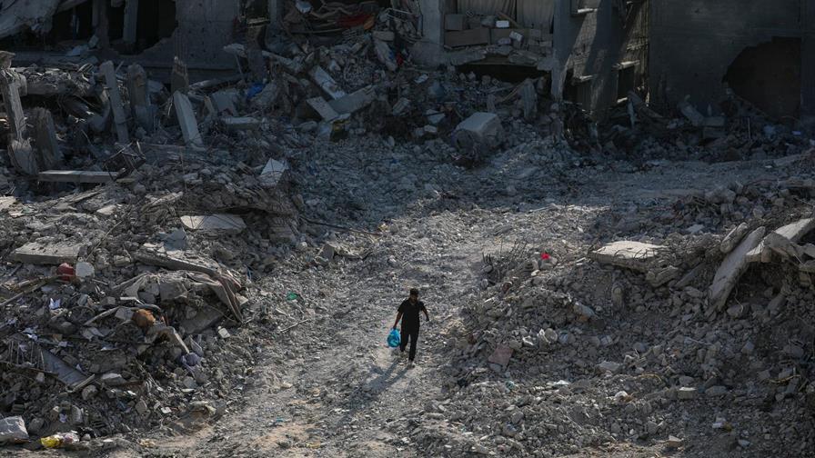 Al menos 2 muertos y 12 heridos, entre ellos 5 niños, en un ataque israelí en Gaza