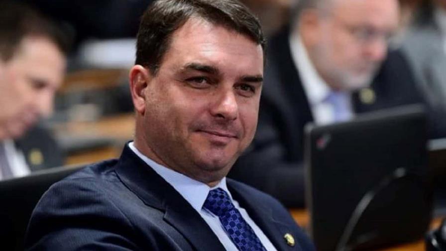 Un hijo de Bolsonaro pide a EE. UU. que combata el narcotráfico frente al litoral de Brasil Un hijo de Bolsonaro pide a EE. UU. que combata el narcotráfico frente al litoral de Brasil