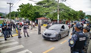 Gobernadora de Barahona llama a la prudencia y pide evitar el malecón durante la tormenta Melissa