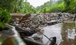 Autoridades llaman a la población no usar las cañadas como vertederos