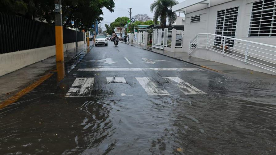 Jamaica se prepara para la llegada del huracán Melissa, como categoría 4, el martes