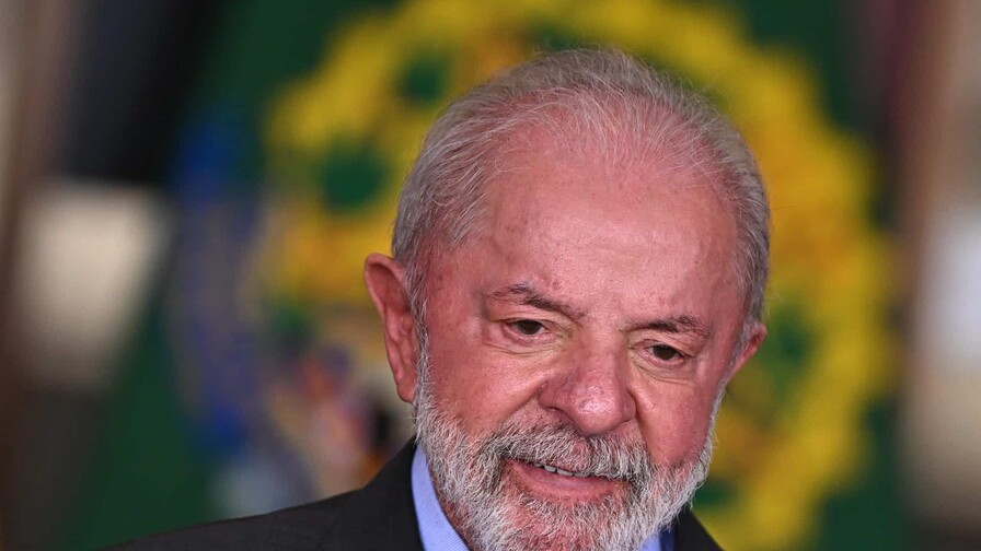 Lula elimina impuestos a la gasolina en Brasil a dos semanas de la segunda vuelta