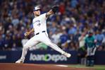 Yesavage, el novato elegido de los Azulejos para retar a los Dodgers en la Serie Mundial