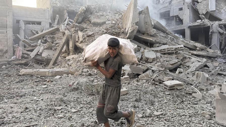 La OMS lleva a cabo las primeras evacuaciones de heridos de Gaza desde el alto el fuego La OMS lleva a cabo las primeras evacuaciones de heridos de Gaza desde el alto el fuego