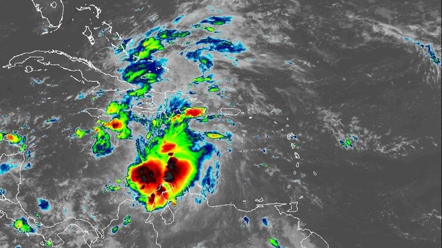 La tormenta tropical Melissa se mueve ahora a solo dos kilómetros por hora La tormenta tropical Melissa se mueve ahora a solo dos kilómetros por hora