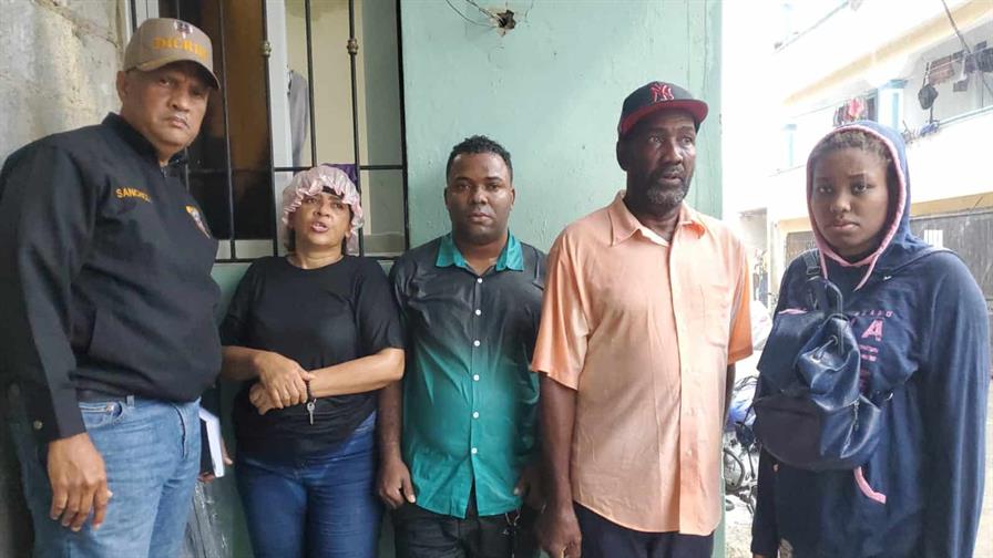 Policía crea comisión para investigar muerte de joven hallado apuñalado en casa de su expareja Policía crea comisión para investigar muerte de joven hallado apuñalado en casa de su expareja