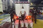 La DNCD decomisa 85 paquetes de droga escondidos en el techo de un camión La DNCD decomisa 85 paquetes de droga escondidos en el techo de un camión