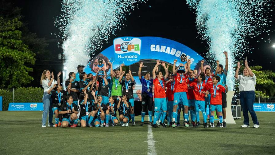 St. Michael´s y La Salle Santiago se coronaron campeones de la Copa Humano Seguros St. Michael´s y La Salle Santiago se coronaron campeones de la Copa Humano Seguros