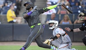 VIDEO | Caminero la vuelve a sacar en su regreso al Tropicana Field: Me estoy sintiendo m&aacute;s c&oacute;modo